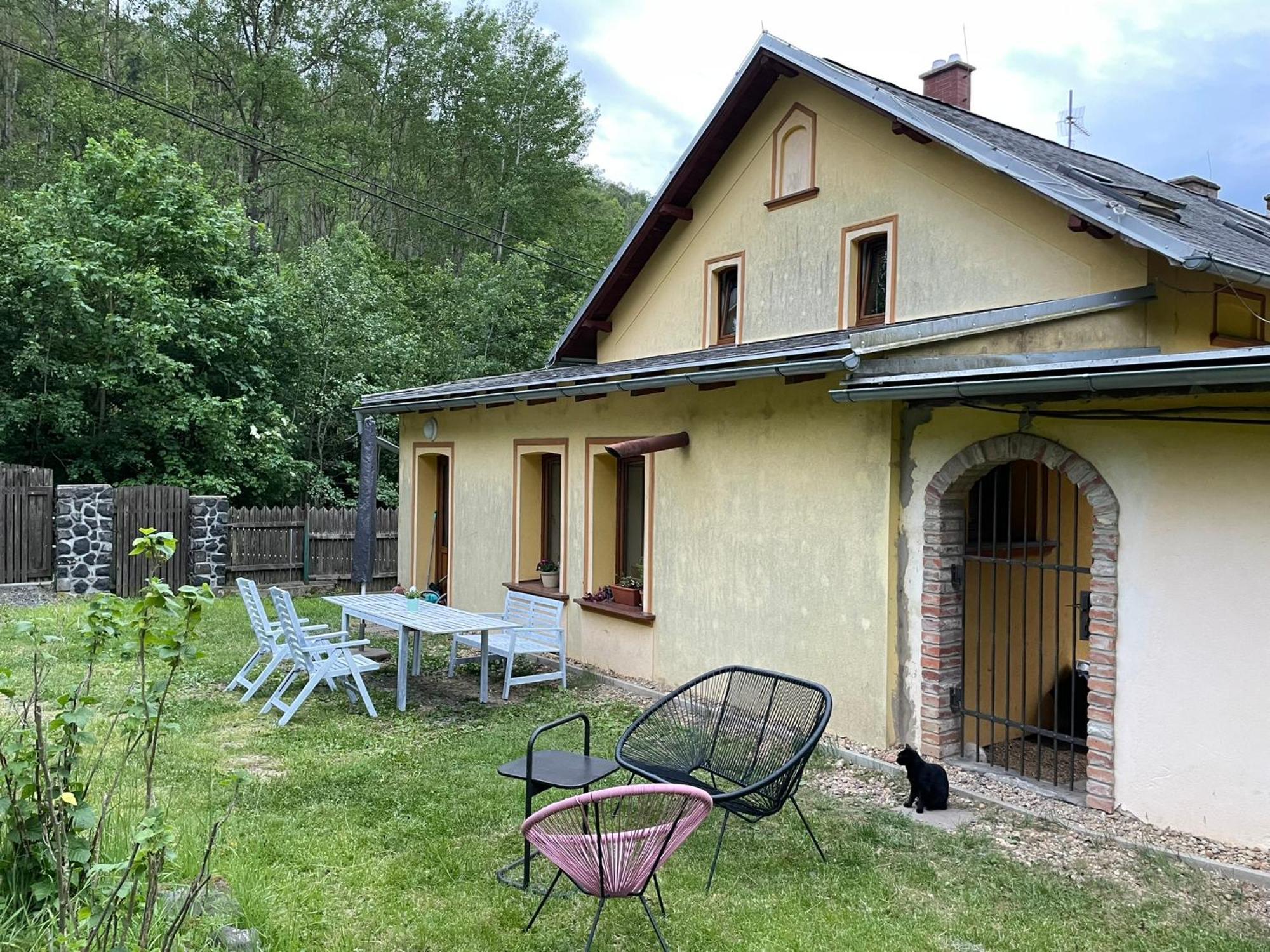 Na Bukovku Appartement Techlovice Buitenkant foto